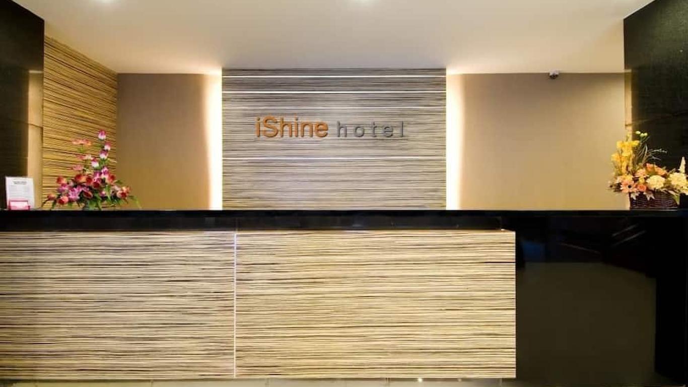 iShine 酒店 - 北幹巴魯