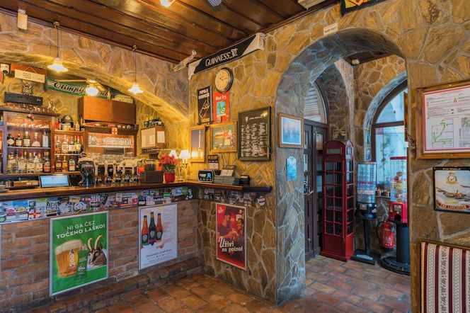 英格蘭酒吧旅舍