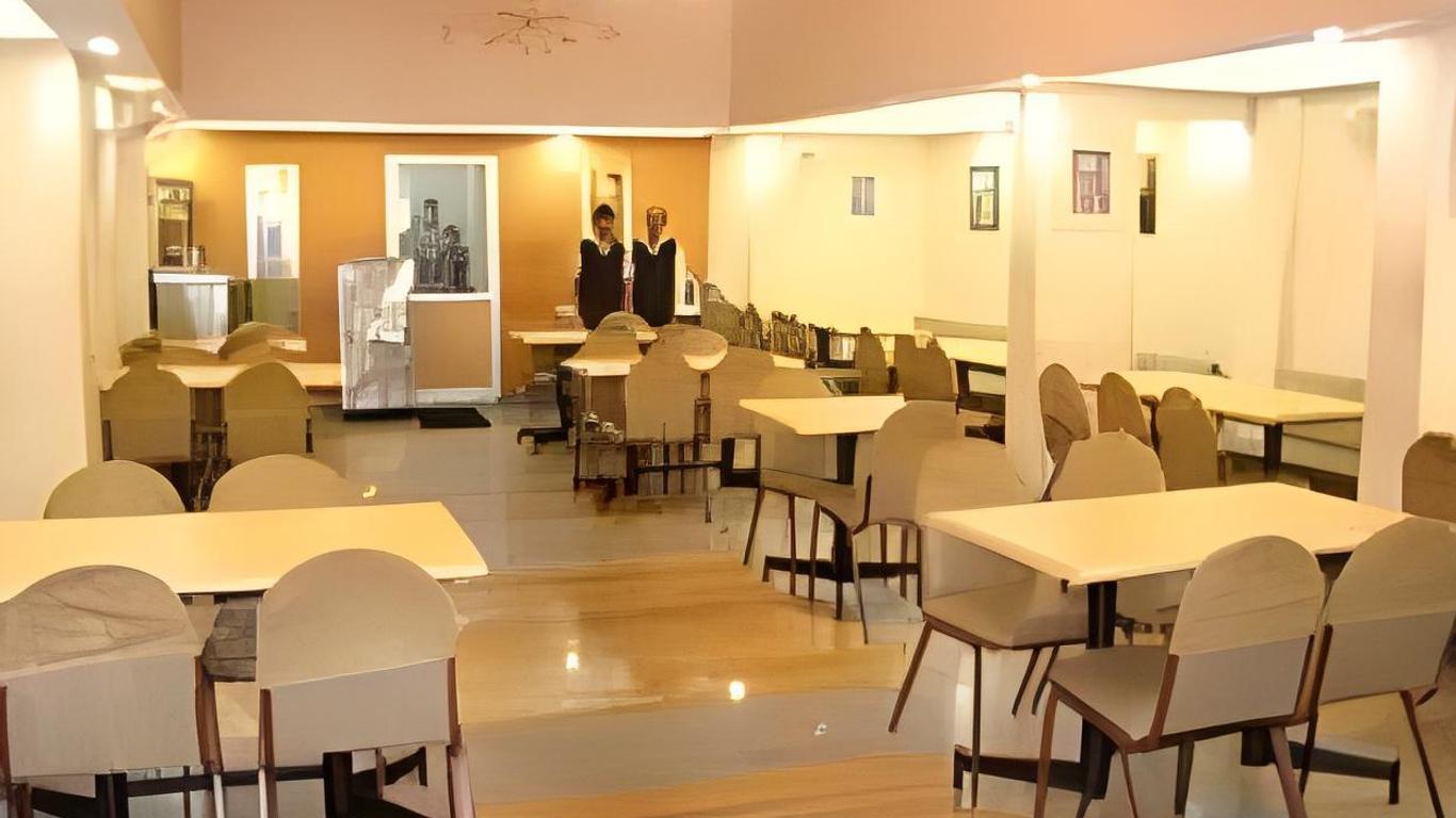 Palace Plaza