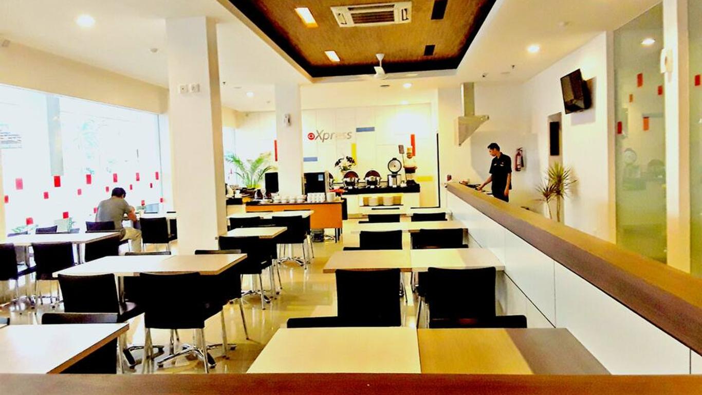 名古屋山 - 巴淡島愛瑪黎絲酒店 - 巴淡