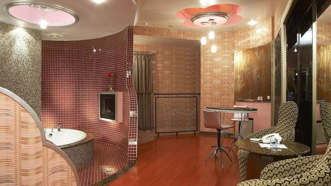 高雄御宿 Motel 楠梓館