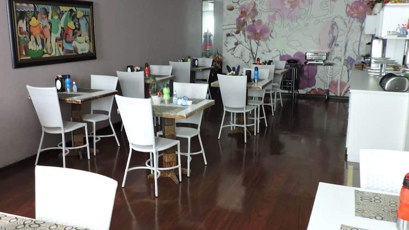 阿頓廣場酒店 - 哥亞尼亞
