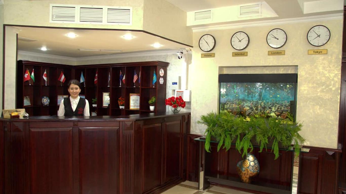 穆卡瑪律酒店 - 阿斯塔納