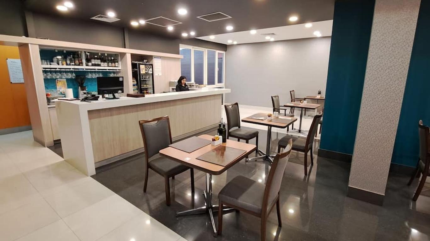 卡拉馬快捷迪亞哥阿瑪格羅飯店