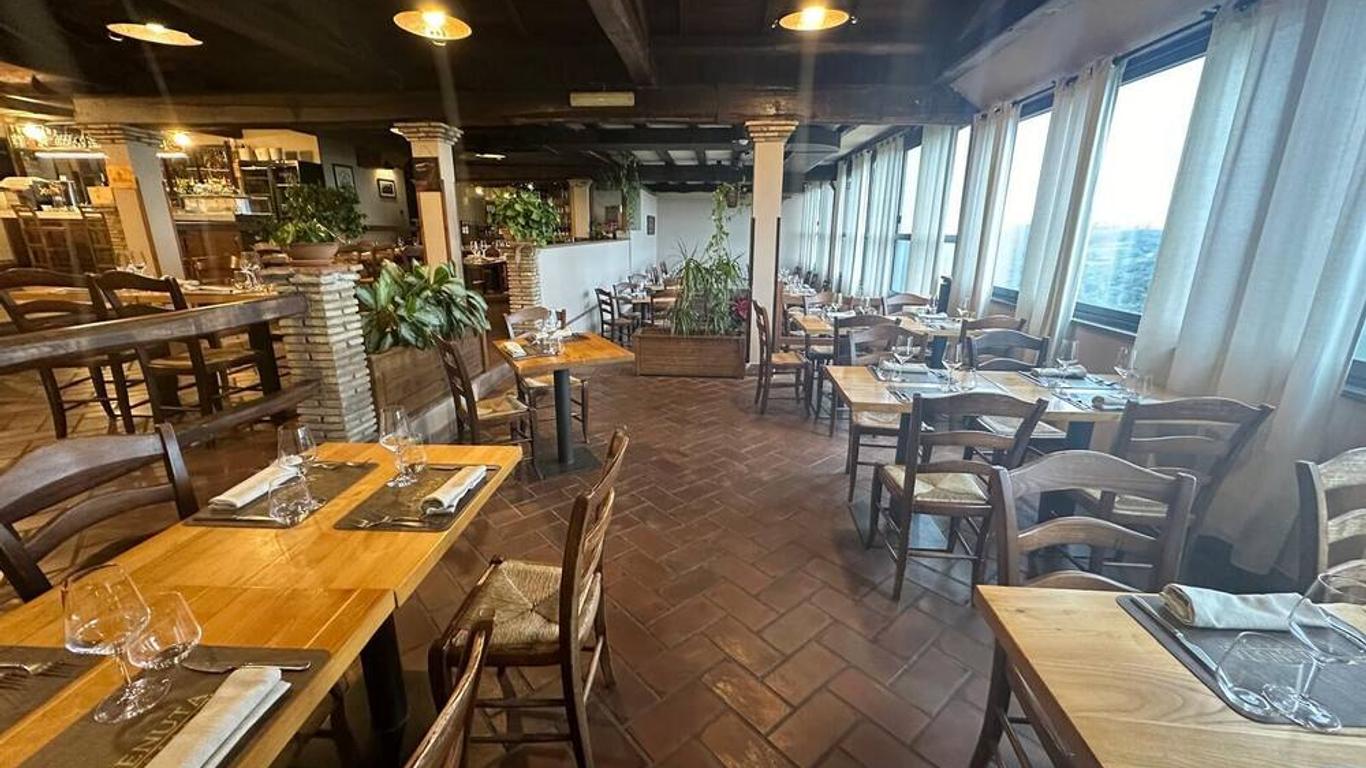 泰努塔戴爾銀色度假酒店 - 奇維塔韋基亞