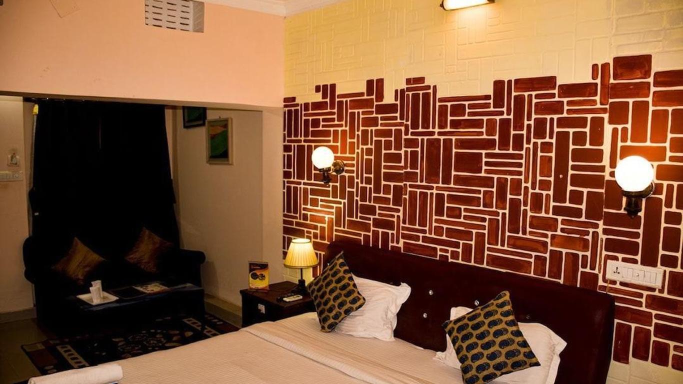 Hotel Sapphire International