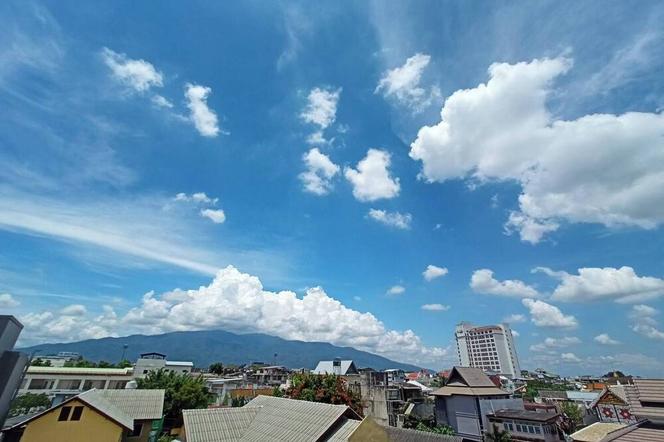 清邁塔佩路大酒店 - 清邁