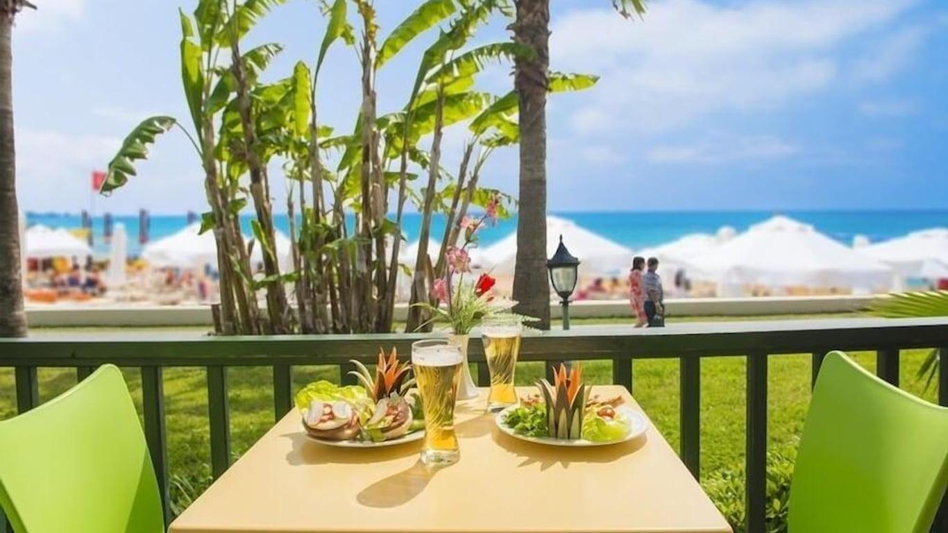 桑迪式海灘飯店