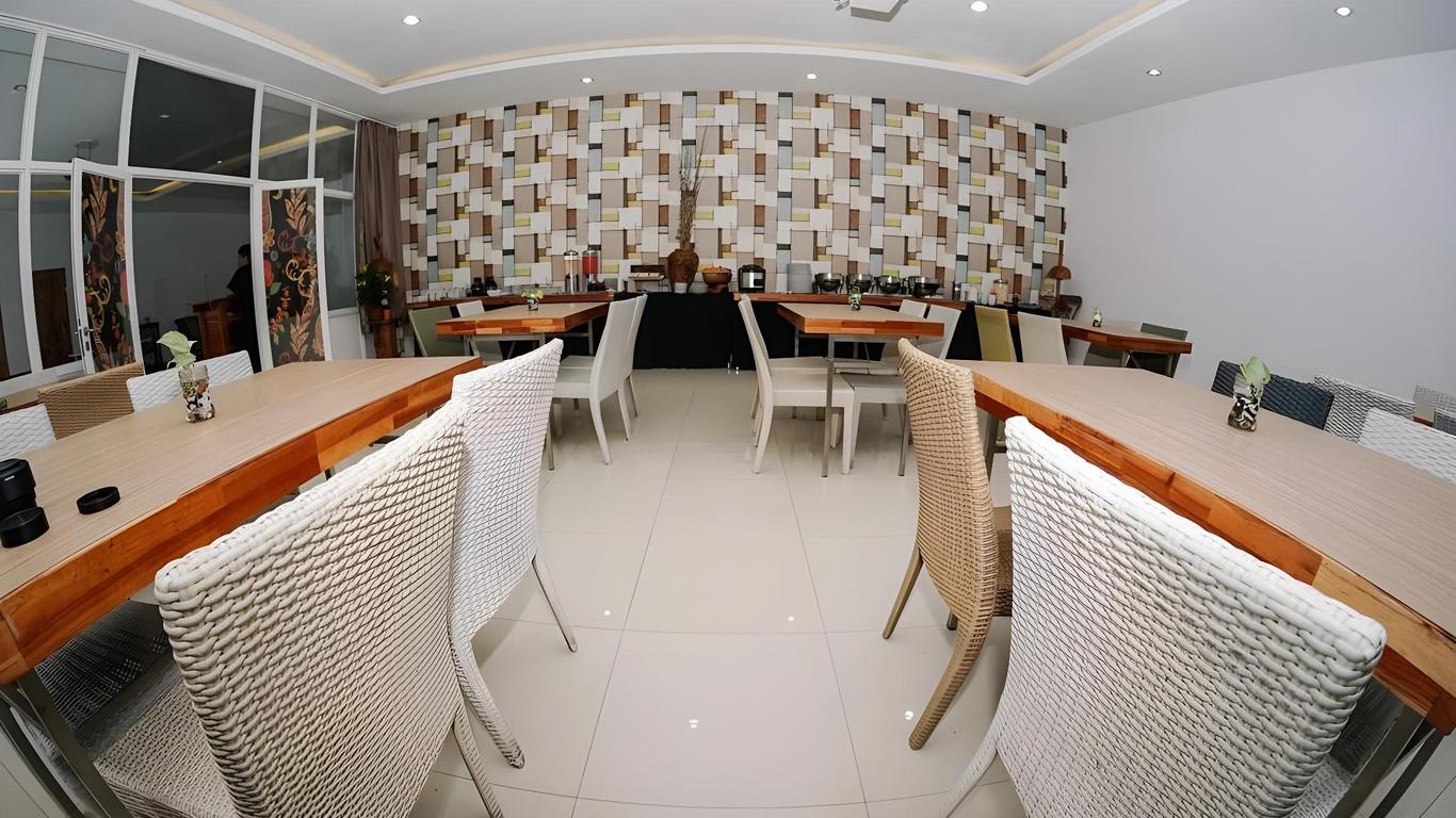 Summer Quest Hotel