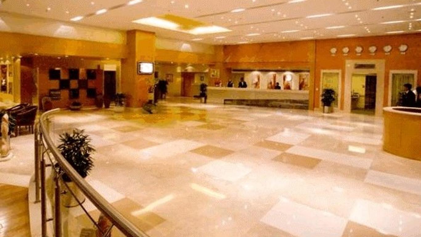 大法官法庭酒店 - 邦加羅爾