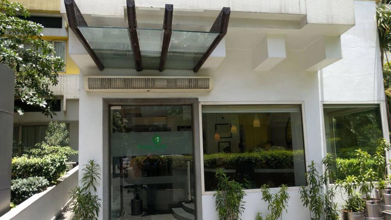 古爾岡烏德約格維哈爾檸檬樹酒店 - 古爾岡