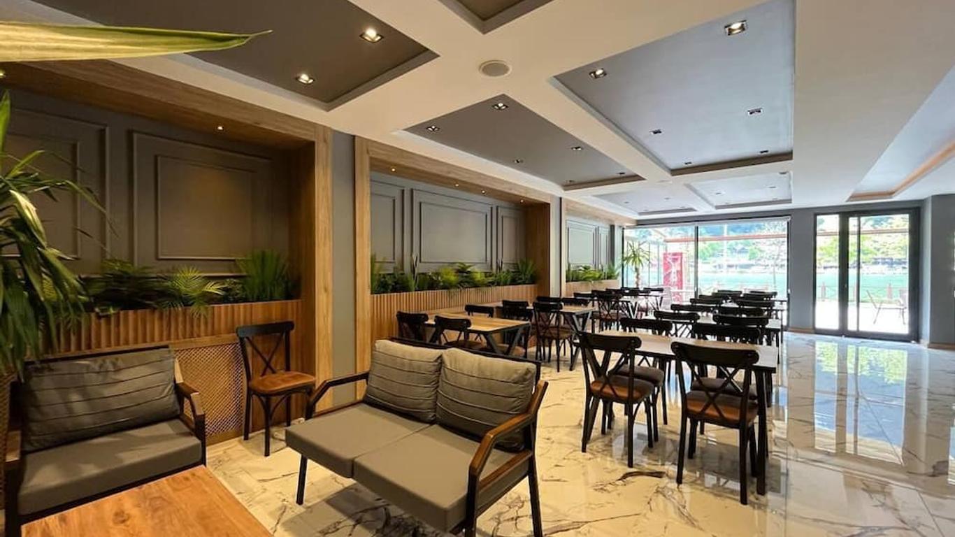 波耶拉茲飯店