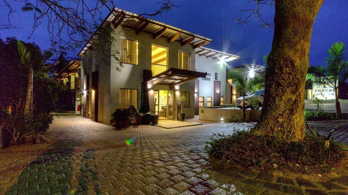 森林山林小屋