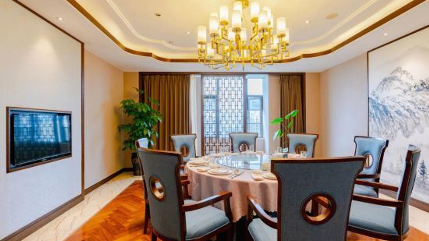 Qing Tian Xin Yue Hotel