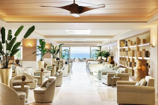 達斯亞伊科斯飯店 - 式