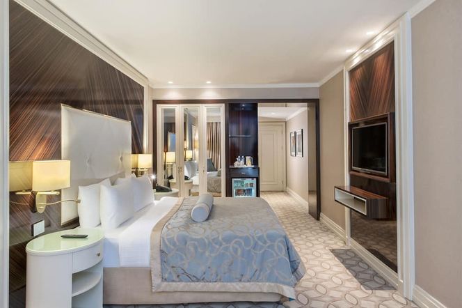 精英世界商務酒店