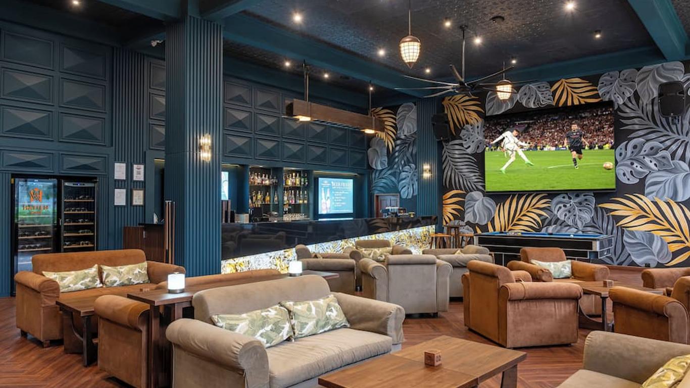 薩努爾天堂廣場酒店 - 登巴薩
