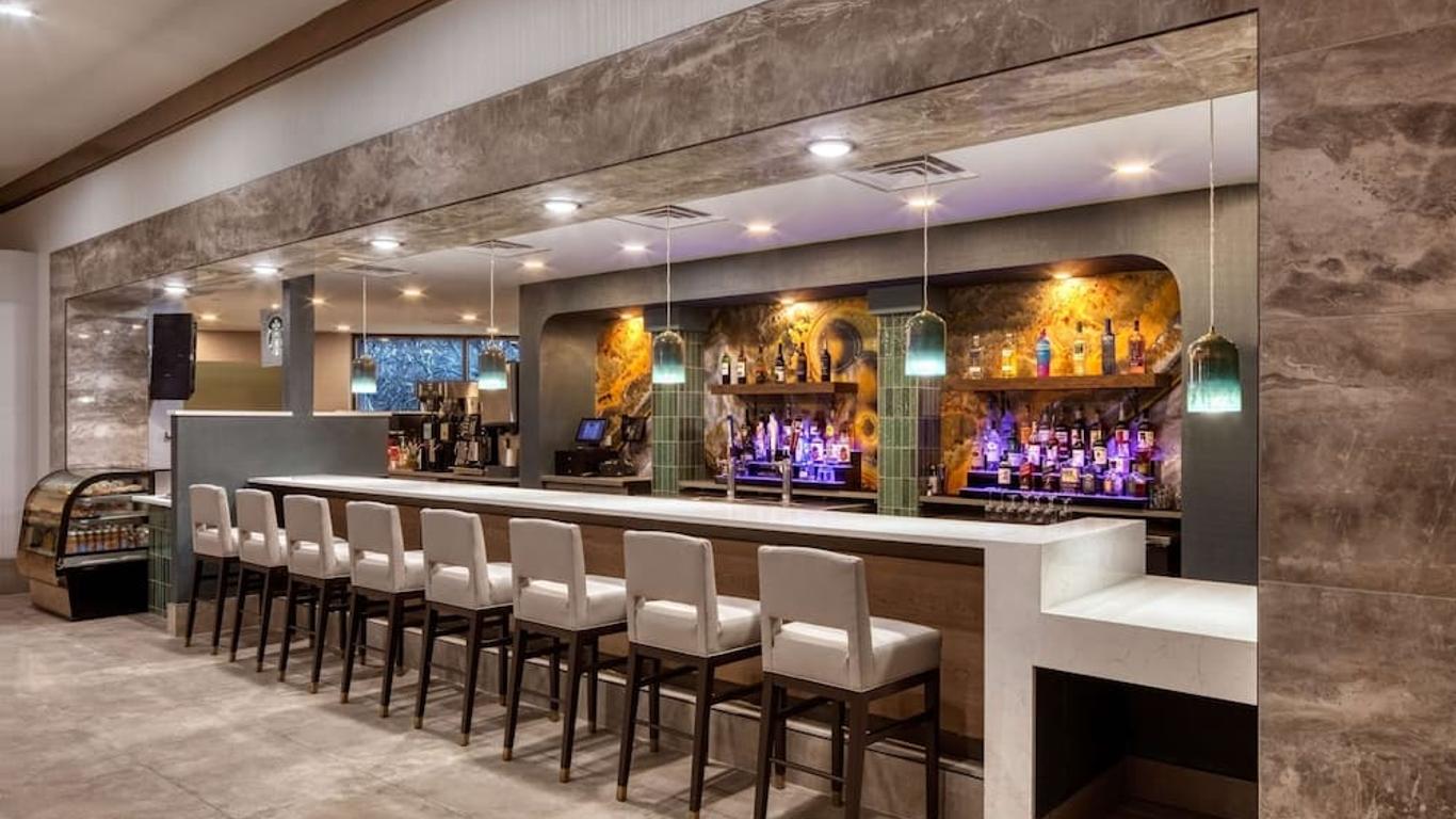 沃倫廣場塔爾薩希爾頓逸林酒店 - 土爾沙