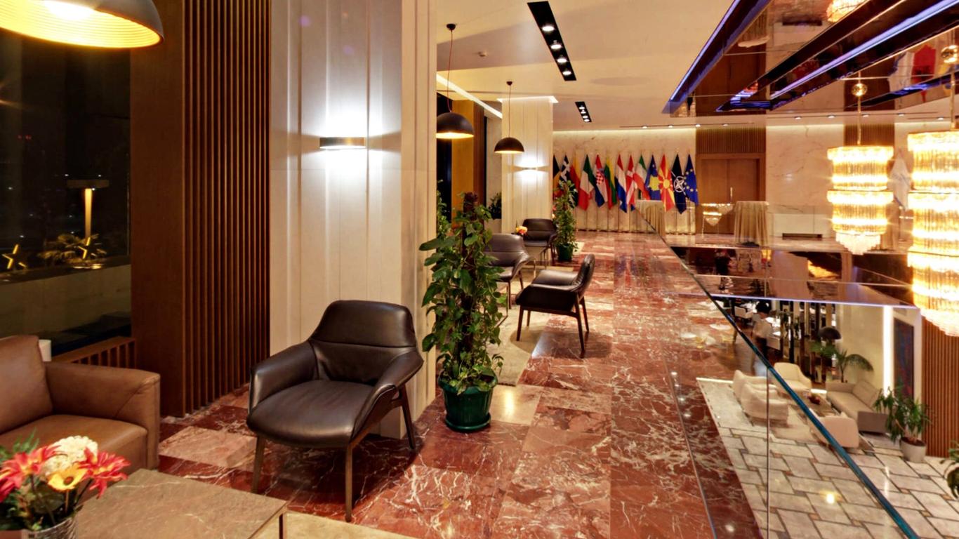地拉那國際酒店及會議中心 - 地拉那