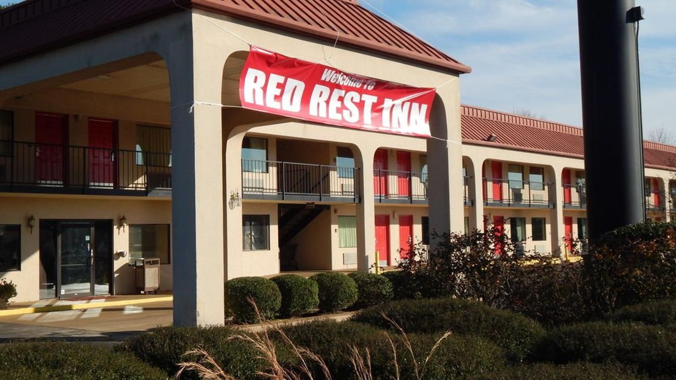 紅休息旅館 - 馬孔