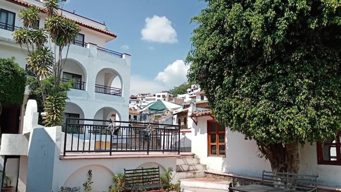 聖地亞哥皇馬酒店 - 塔斯科