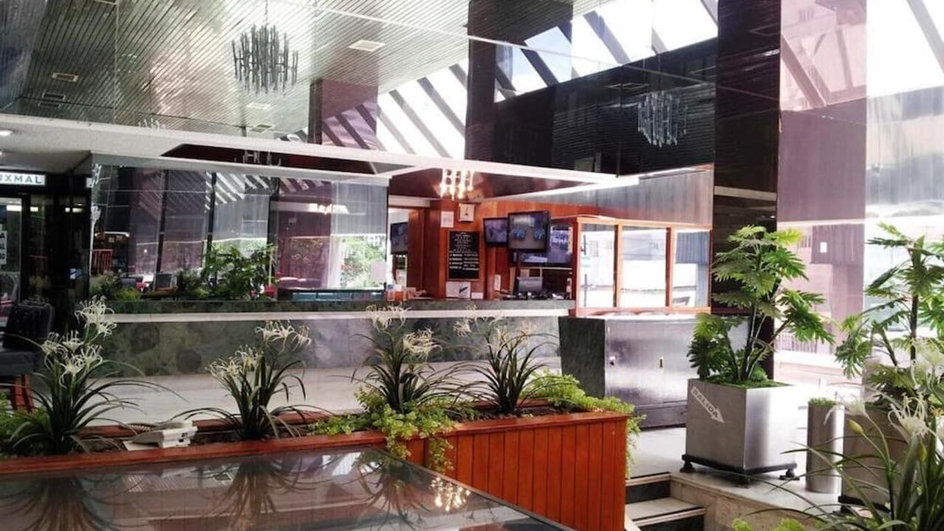 馬德里廣場酒店 - 墨西哥城