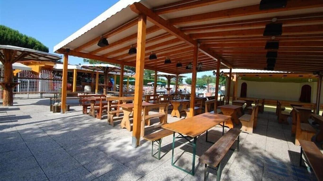 克拉斯露營飯店