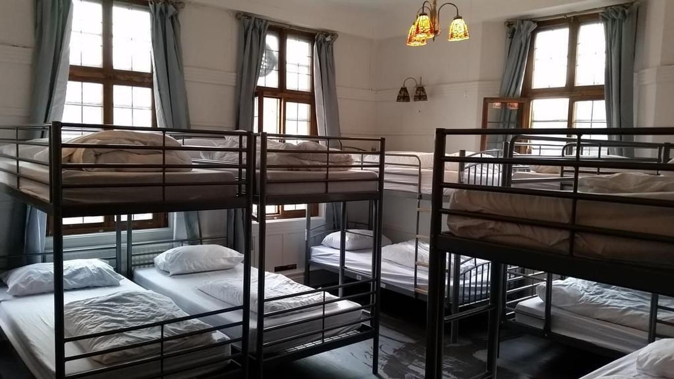 華樂斯酒吧旅舍