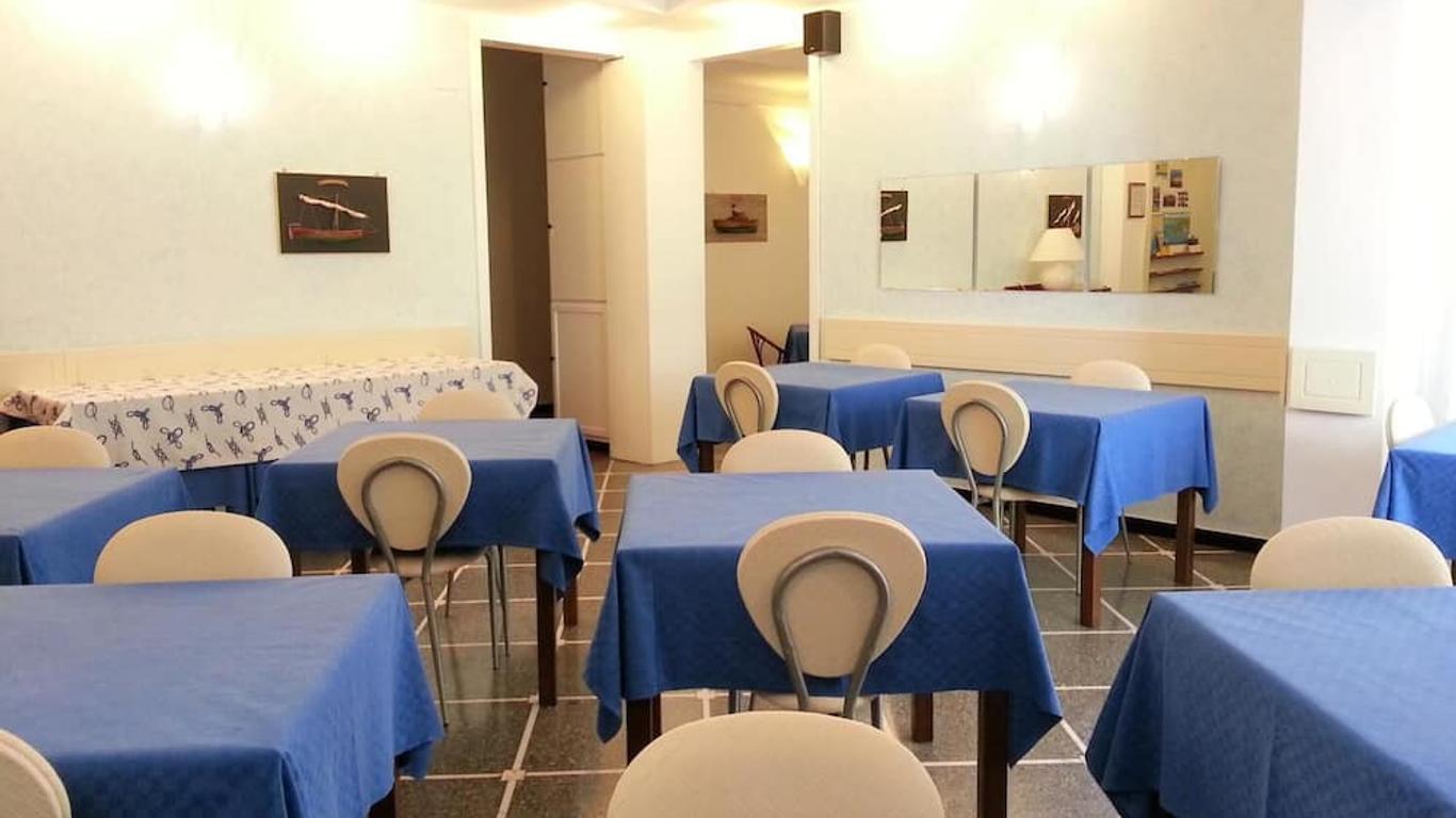 米尼翁波斯塔酒店