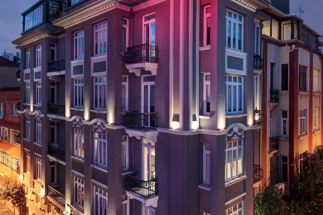 雙層塔克辛旅館 - 伊斯坦堡