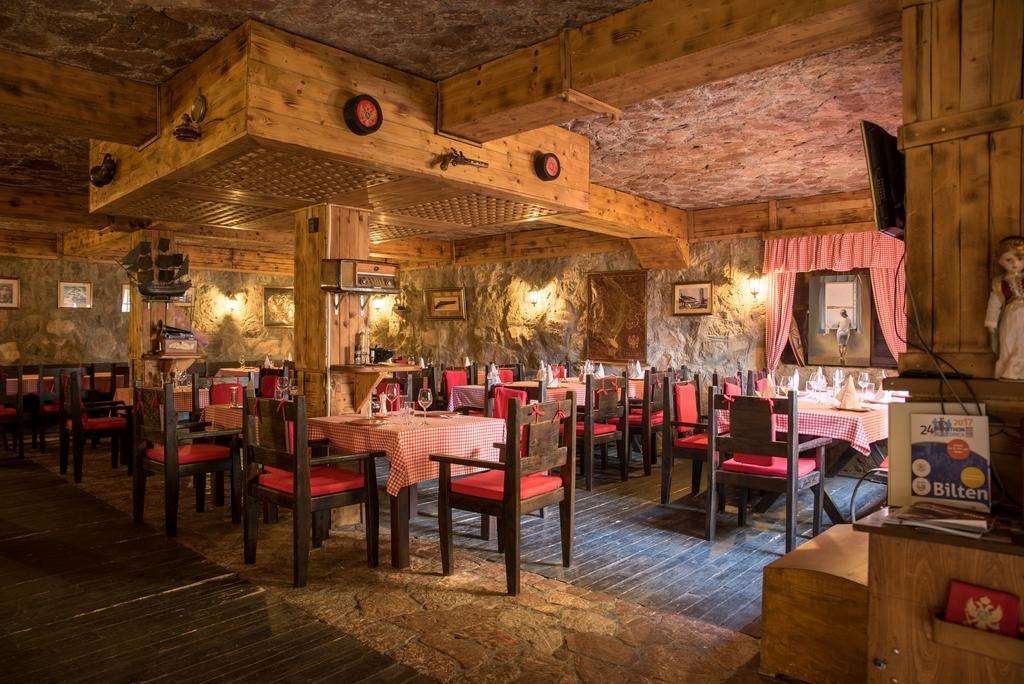 黑山樓酒店