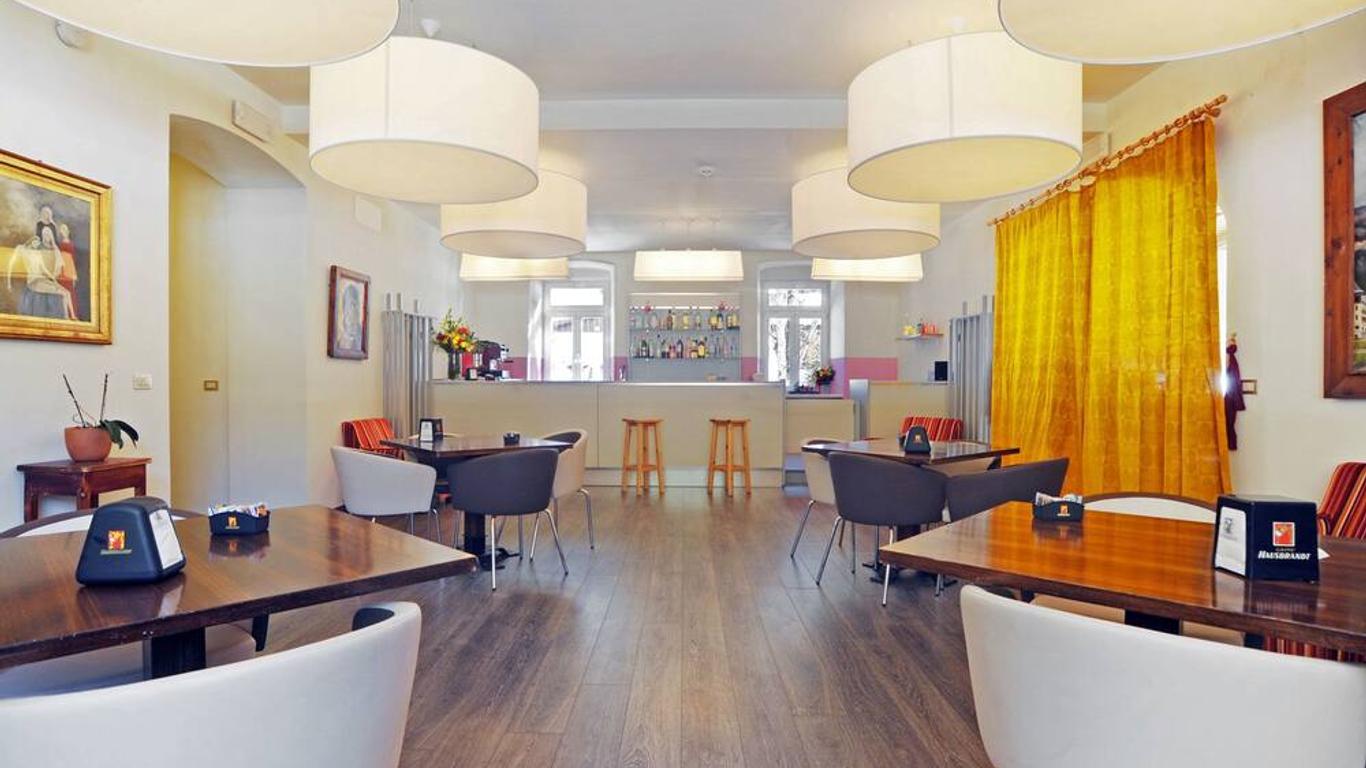 Hotel Croda Rossa 酒店 - 多比亞科