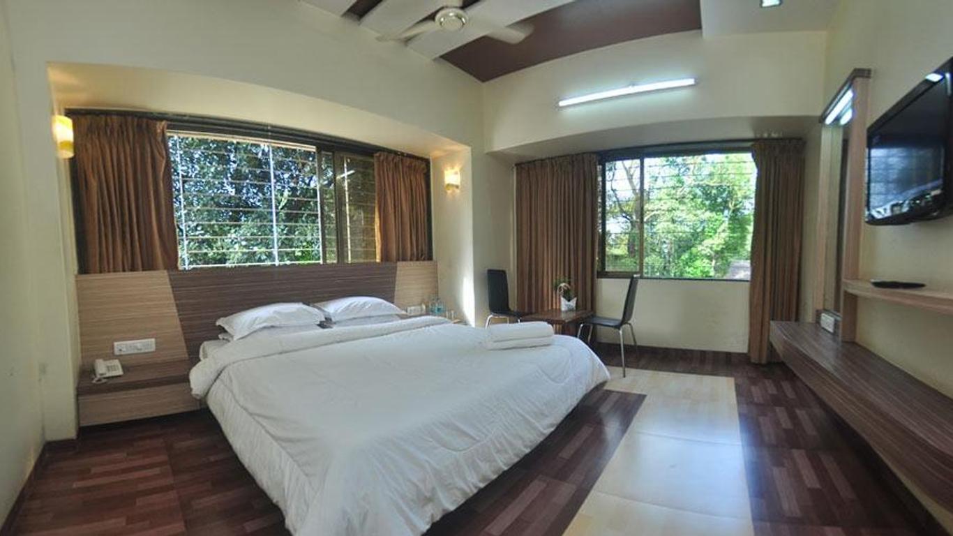 Emerald Retreat