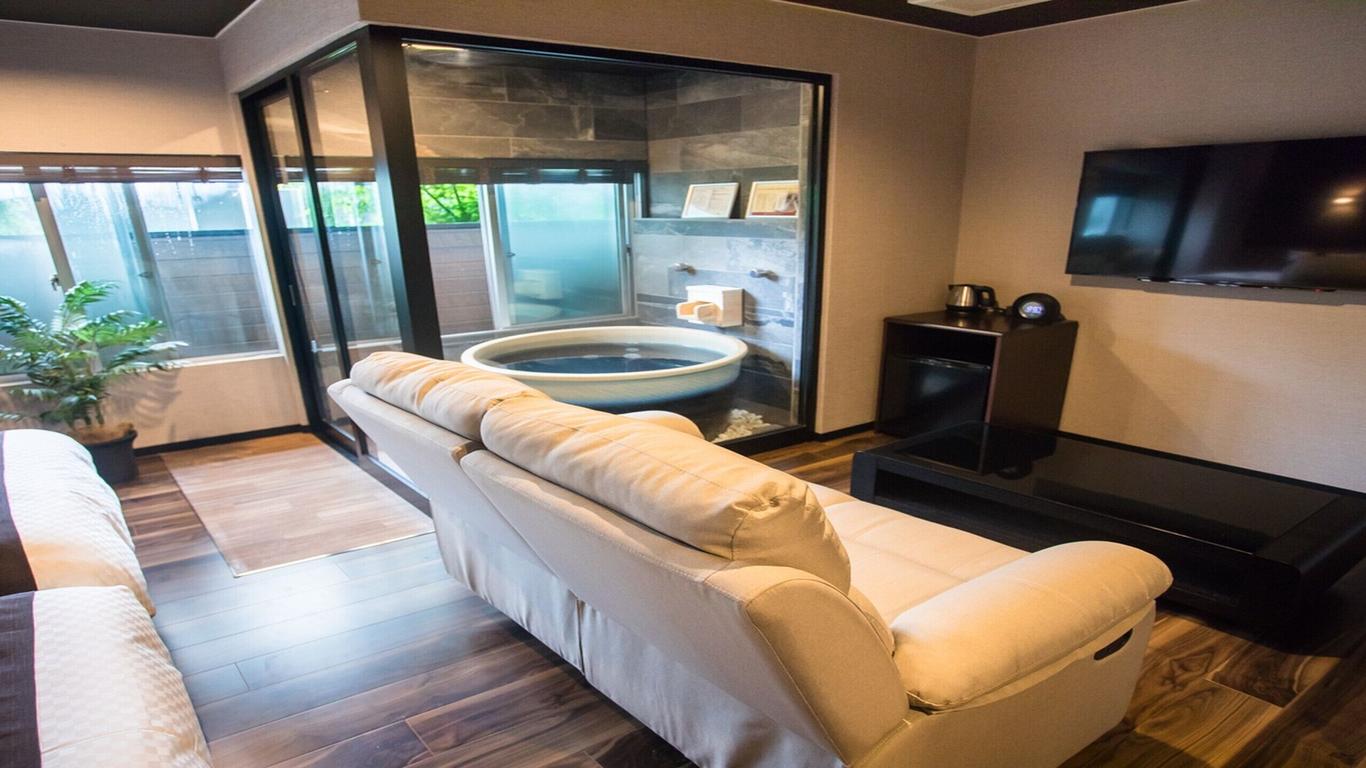 箱根蘆之湖Livemax度假村