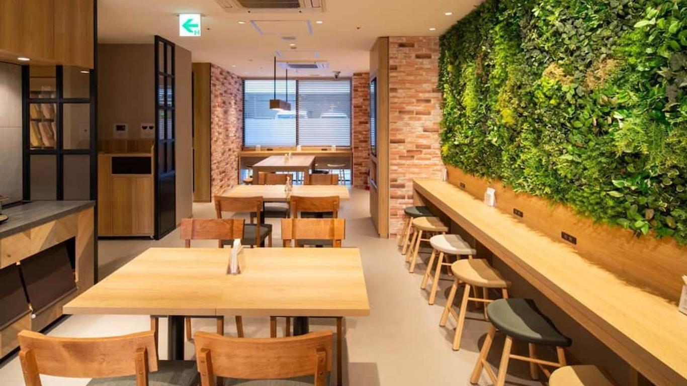 新橋烏森口超級酒店