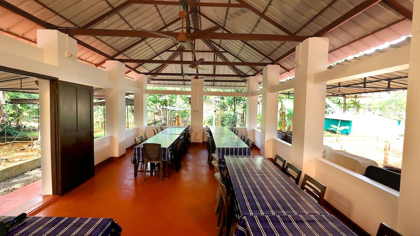 伊力卡拉姆湖濱小屋酒店 - 庫馬拉貢