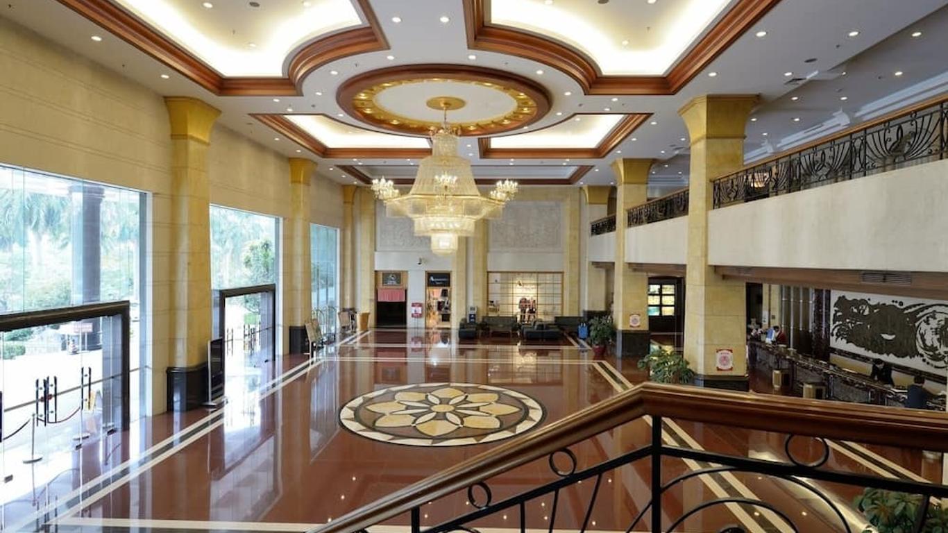 石龙名冠金凯悦大酒店