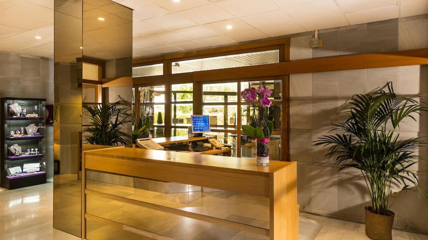 蓋伊塔特中央公園溫泉公寓酒店 - 洛雷德瑪