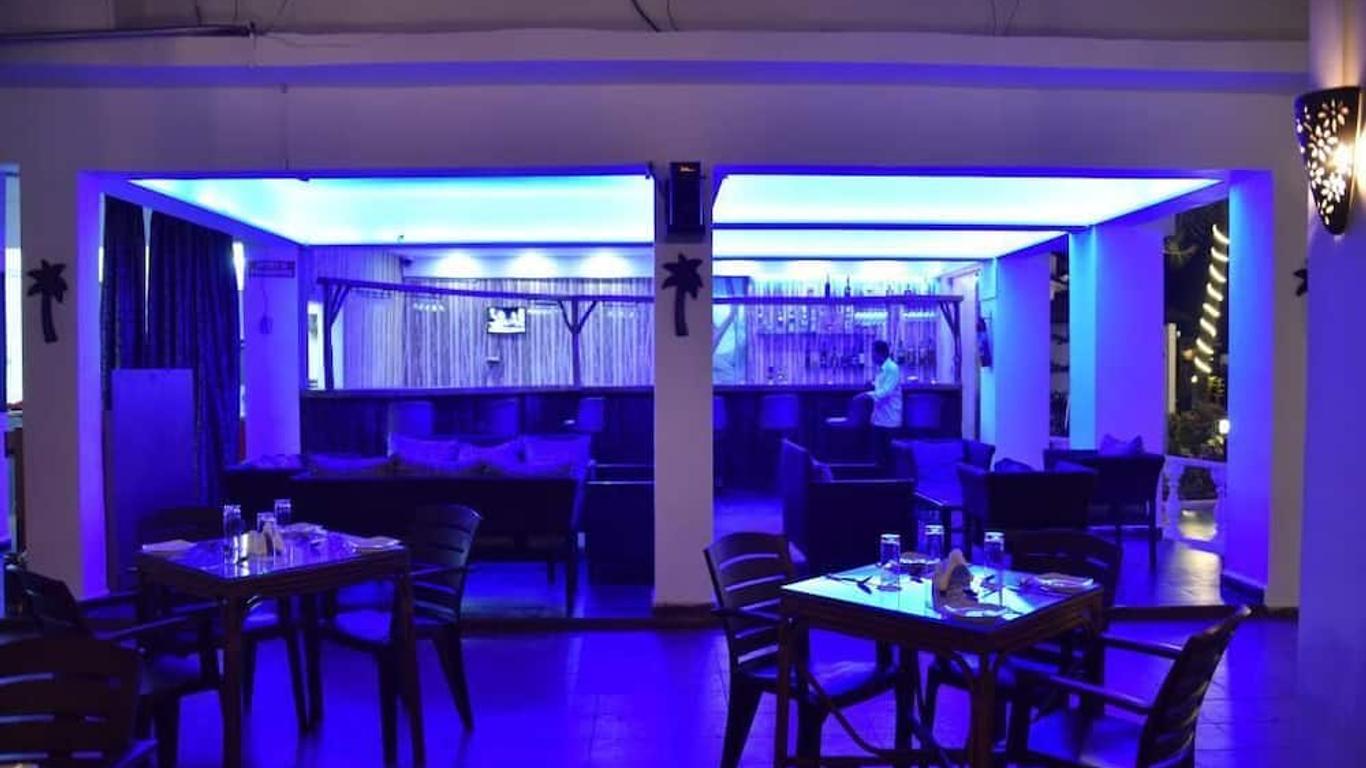 幸運星酒店 - 科爾瓦