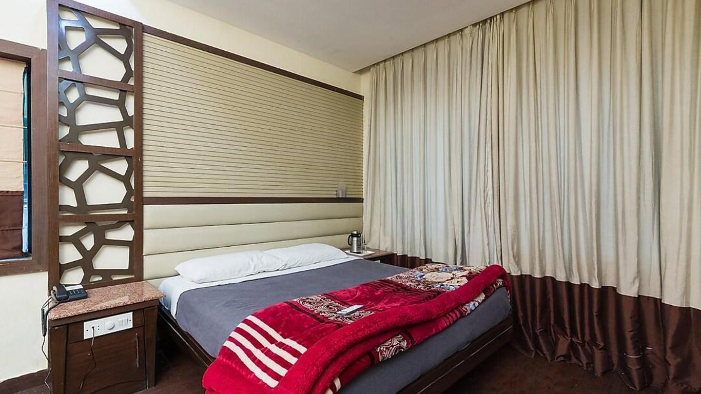 Hotel Raj Continental