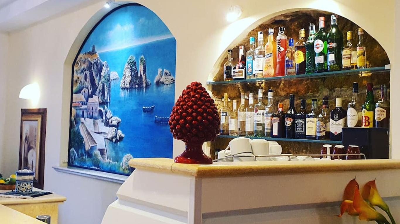 卡拉碼頭酒店 - 戈爾福海堡