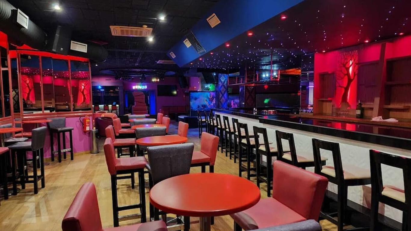 烏尼亞普陀酒店 - 丹吉爾