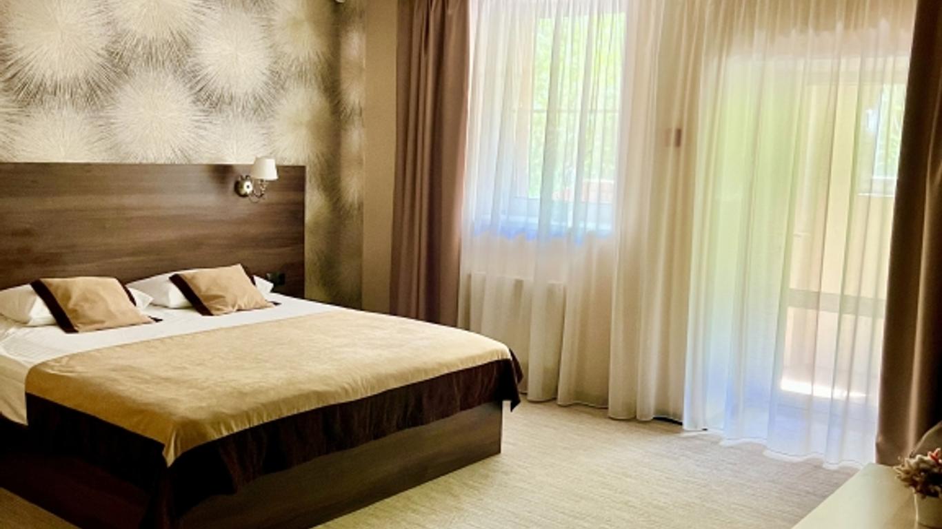 Avenue Hotel
