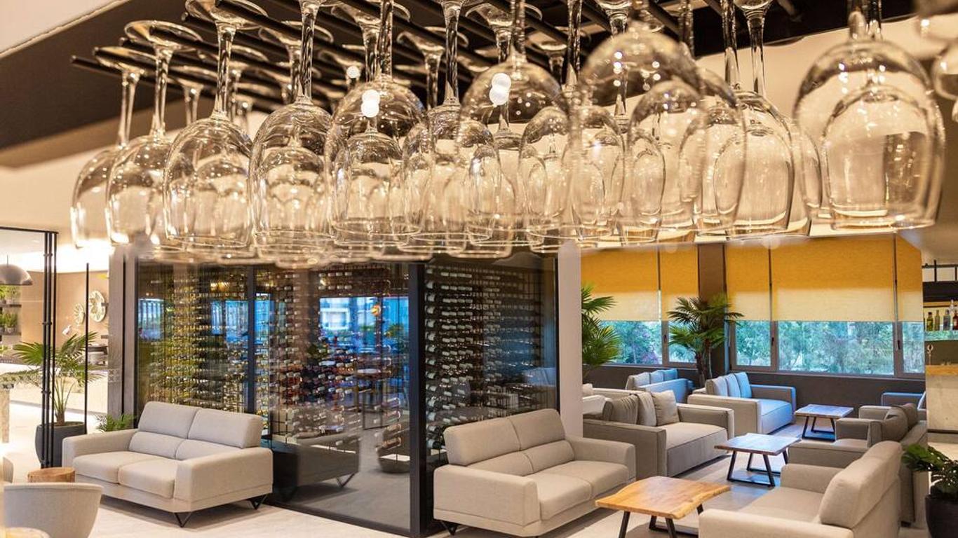 伊萊洛斯馬爾酒店 - 喬歐多普利思