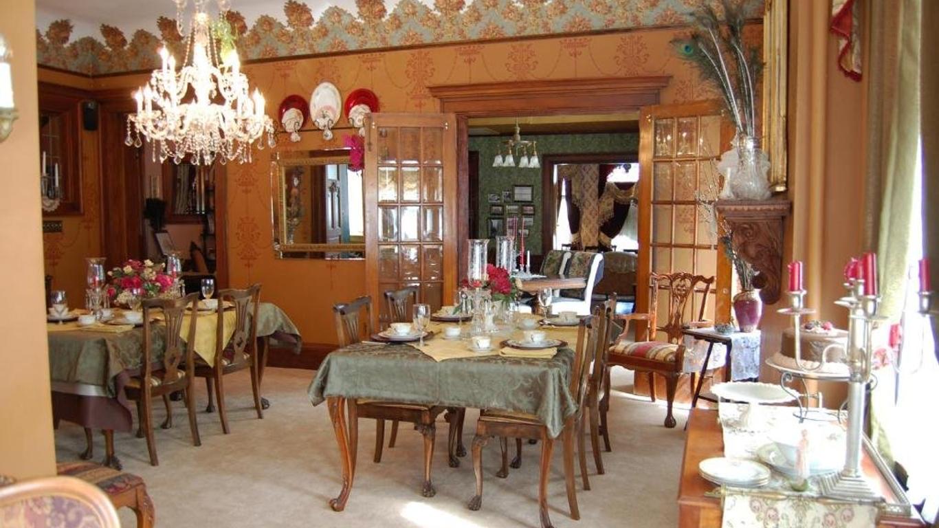 舒斯特大廈 B&B 酒店 - 密爾瓦基