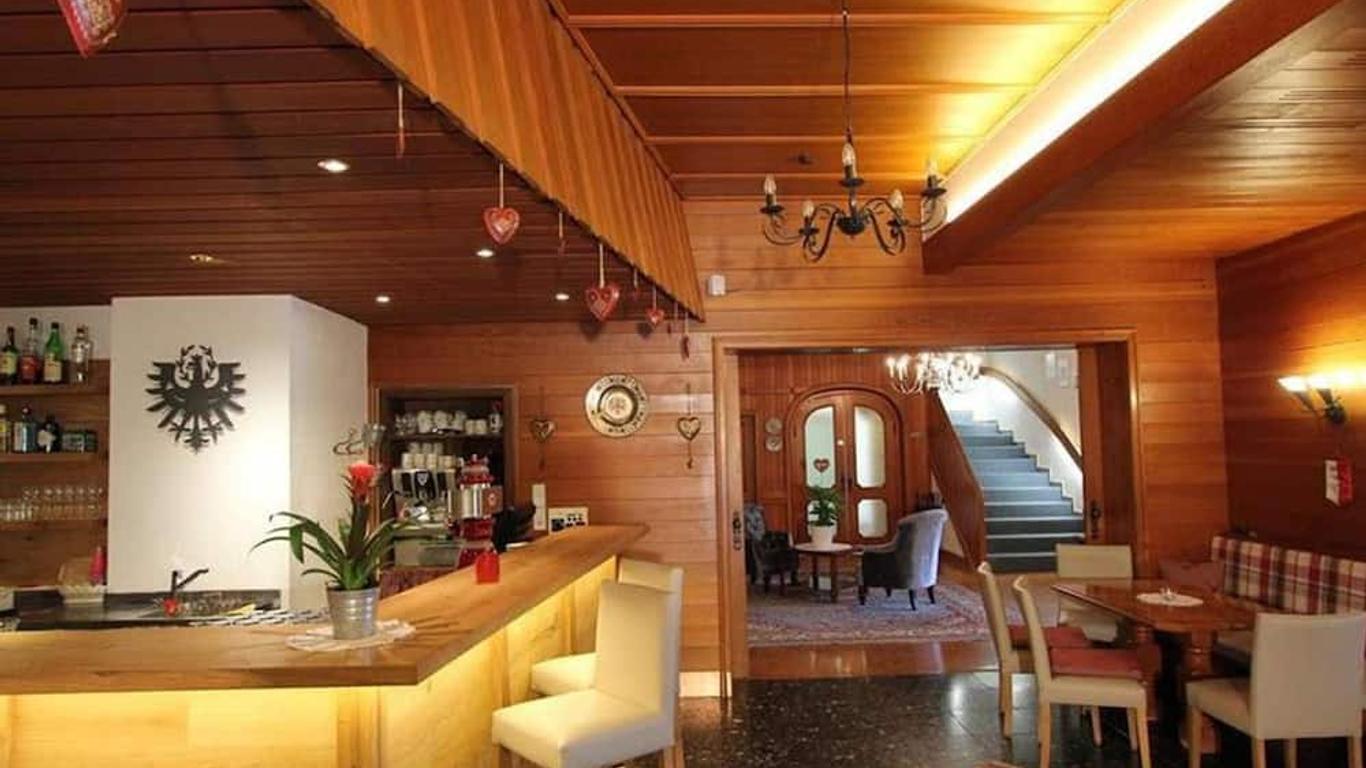 迪羅勒霍夫酒店