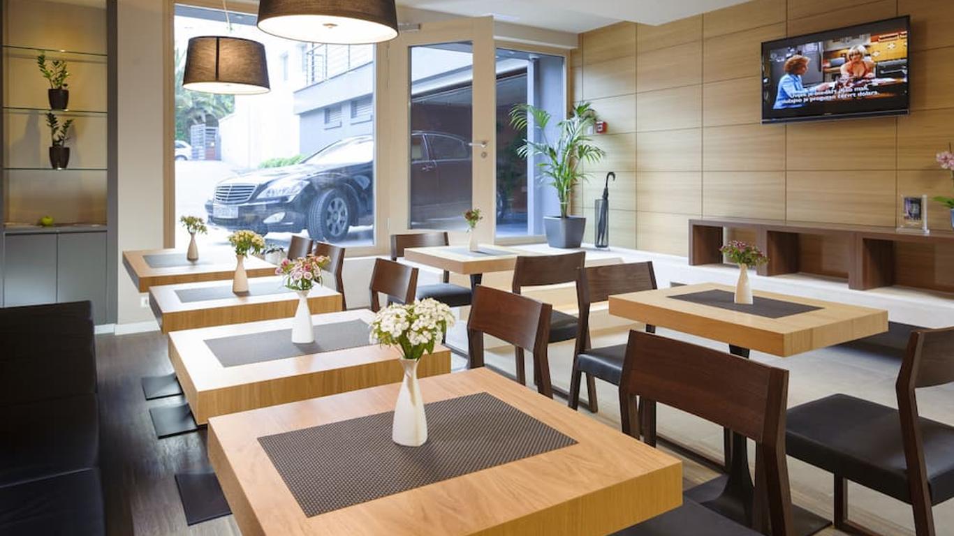 維斯提布爾宮殿住宅酒店 - 斯普利特