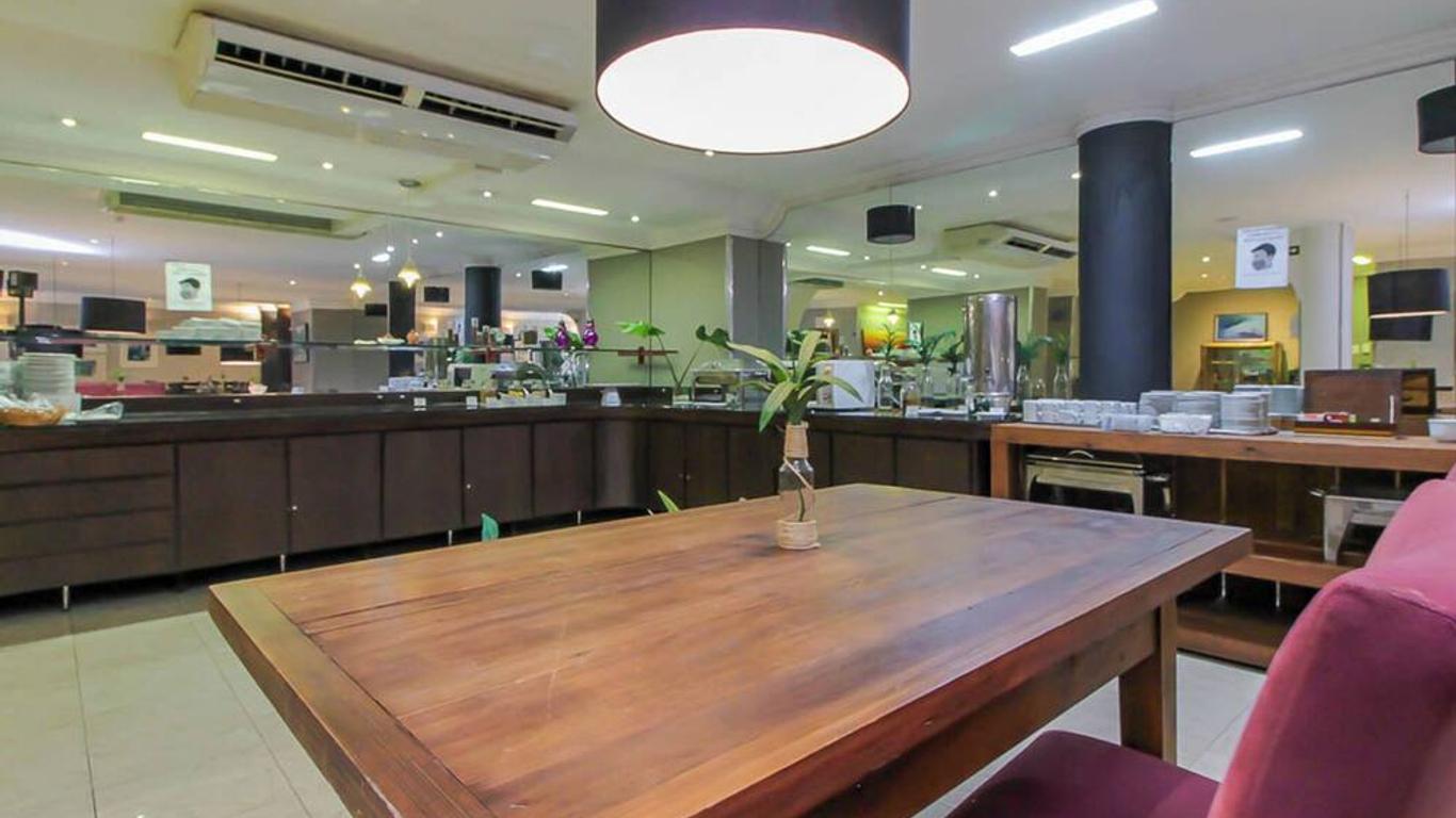 考羅爾大廈貿易中心酒店 - 陝濘跡誠
