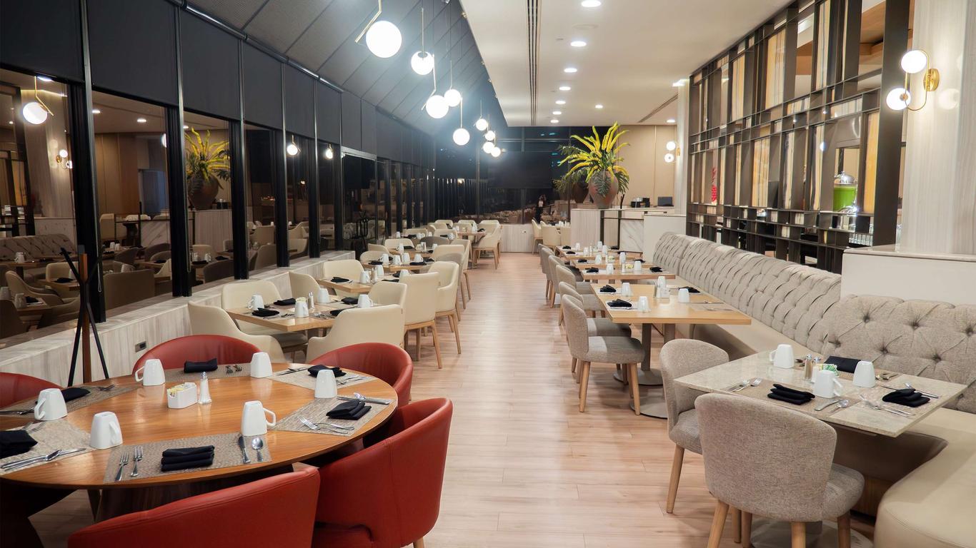 蒙特雷 MS 千禧飯店 - 希爾頓 Curio 精選系列