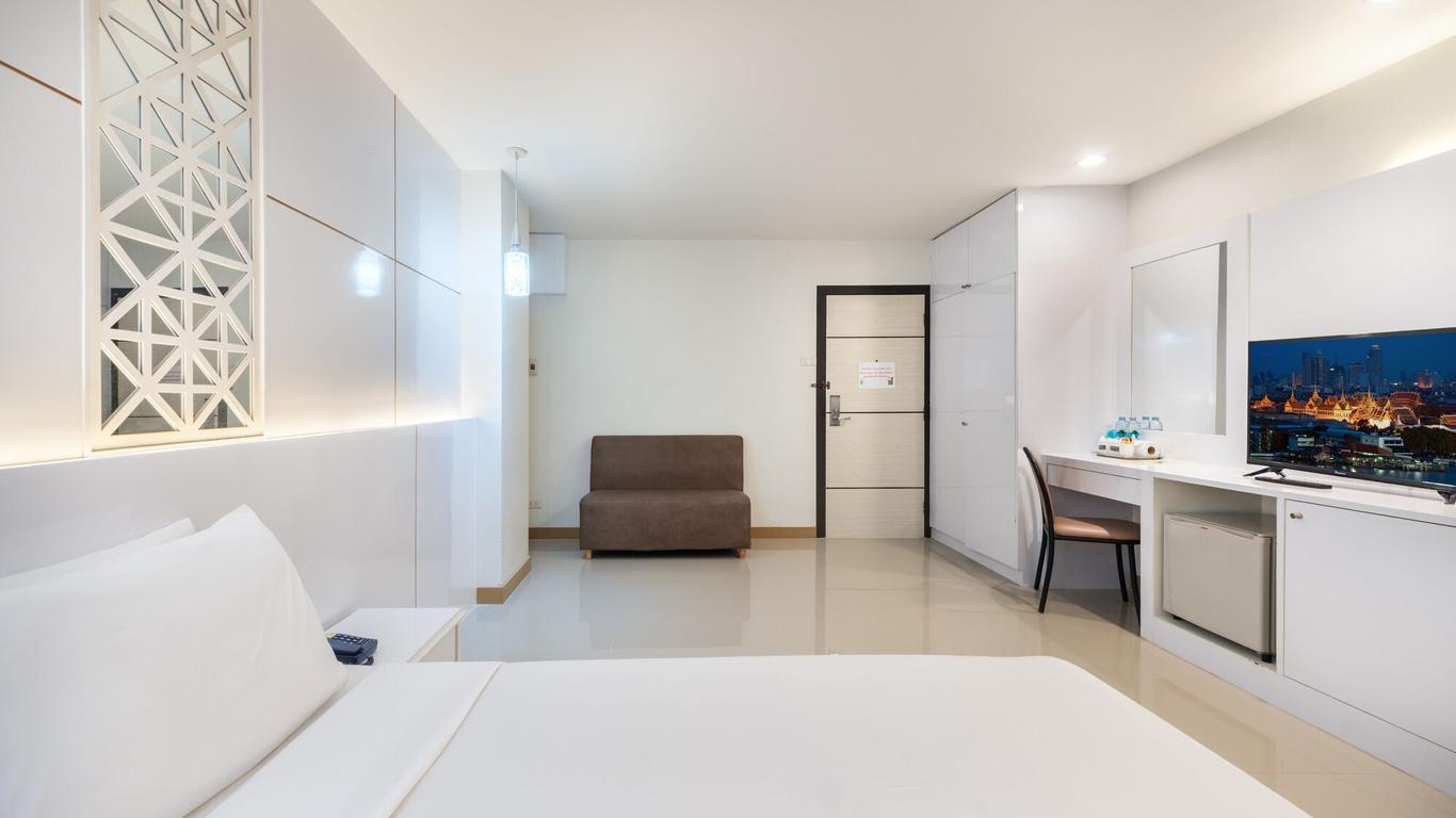 The Legacy Hotel - 暖武里府